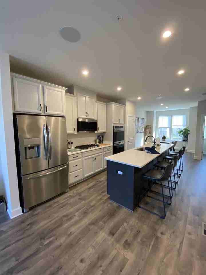 295 Phoenix Dr #1 - Photo 4 of 15