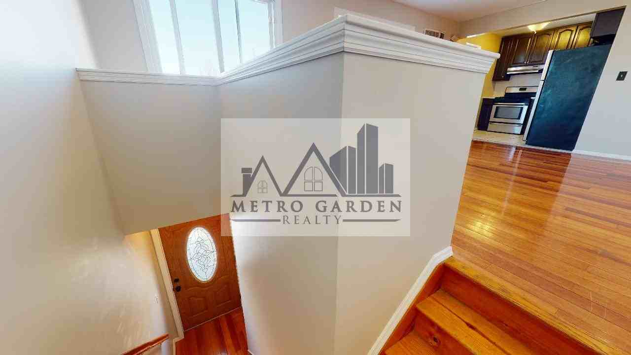 97-12 95th Avenue #2 - Photo 3 of 19