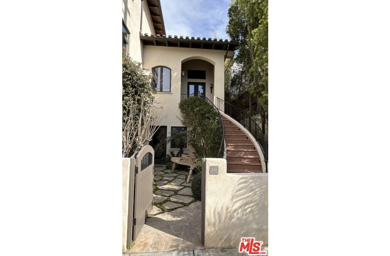 546 Stassi Lane - Photo 2 of 18