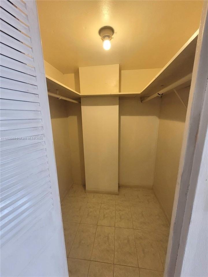 2025 Ne 164th St #602 - Photo 6 of 13