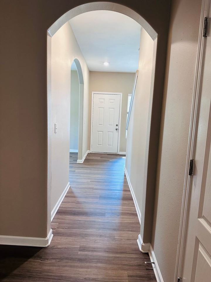 912 Joselynn Dr - Photo 6 of 34
