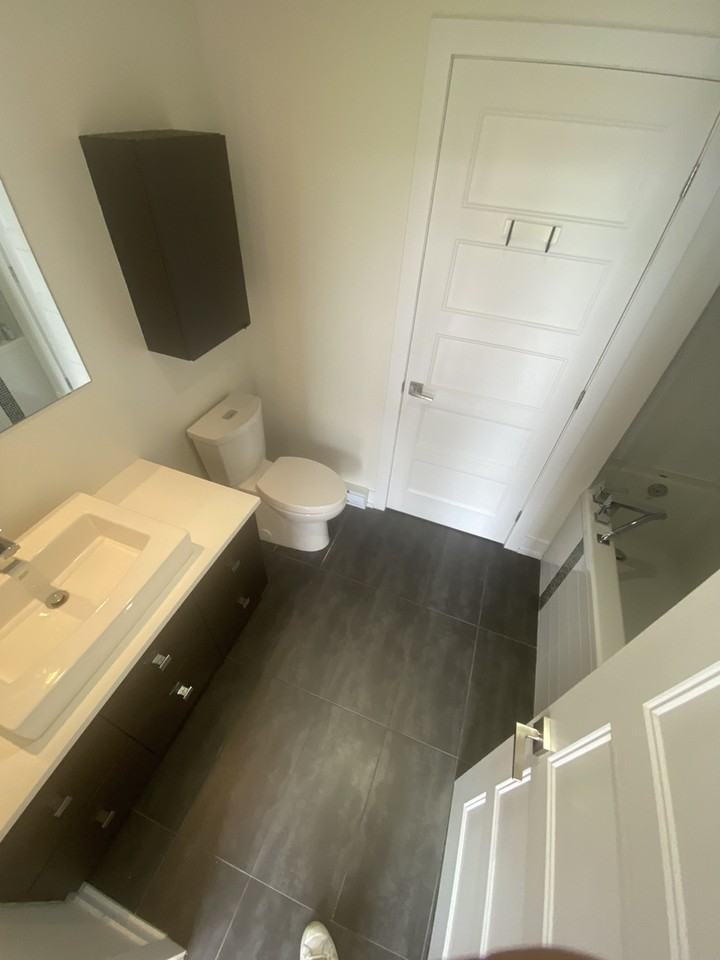 711 Rue de la Commune O - Photo 6 of 13