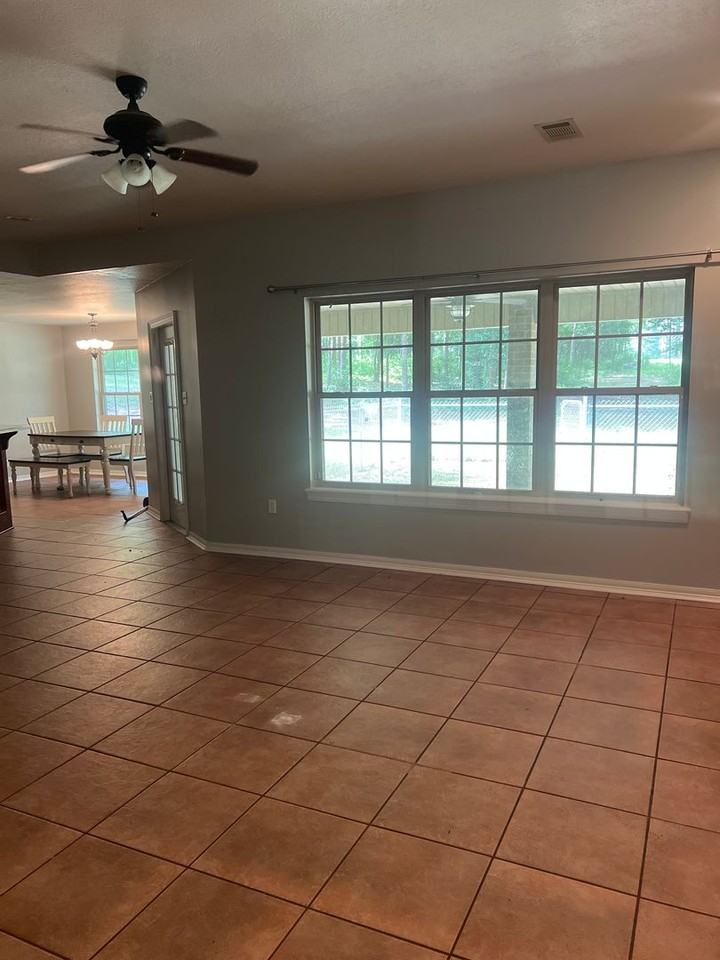 143 Hazel Ln - Photo 4 of 12