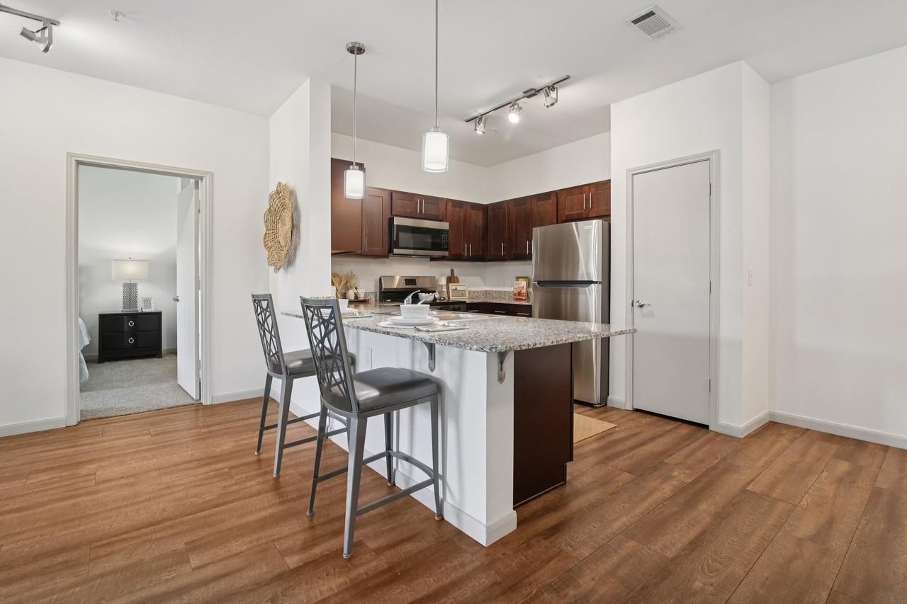 Crenshaw Grand - Photo 3 of 50