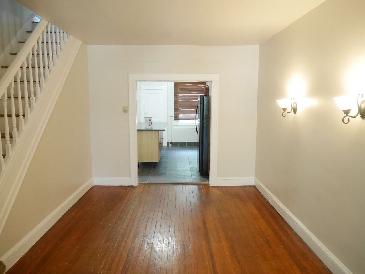 630 E 37th St - Photo 3 of 21