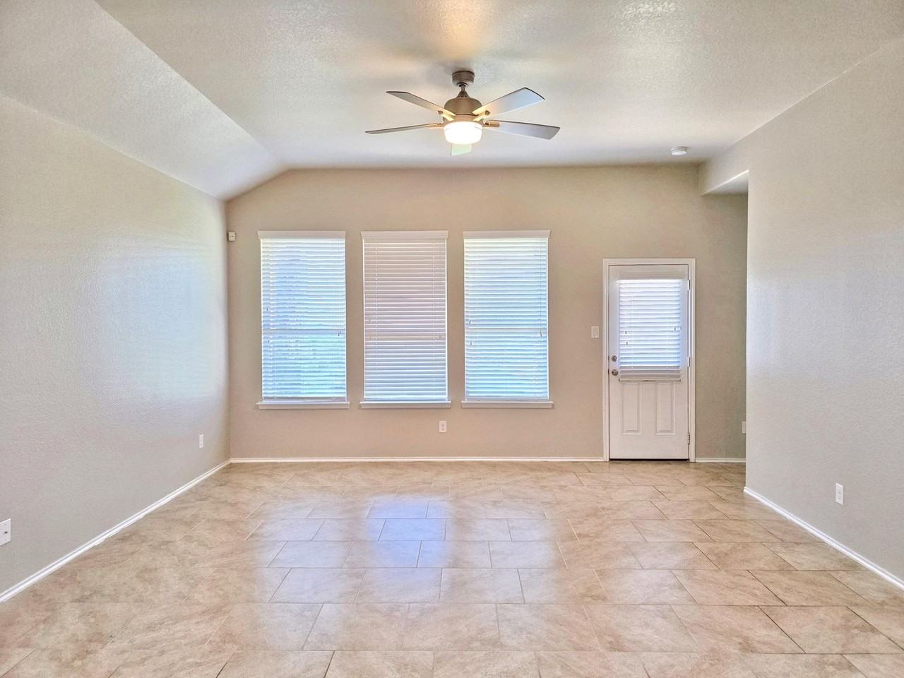 23619 Balzano Ct - Photo 6 of 24