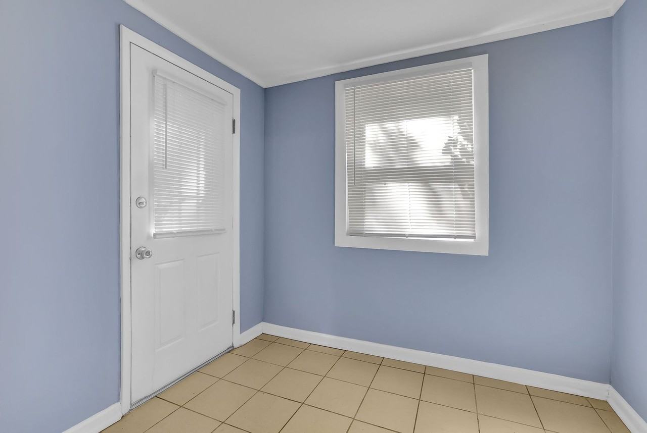 3960 La Salle Way Sw - Photo 2 of 26