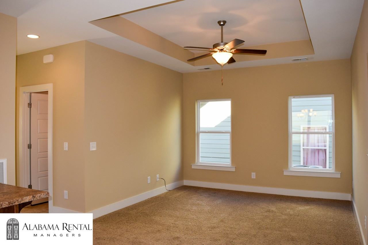 839 Kent Dr - Photo 4 of 16