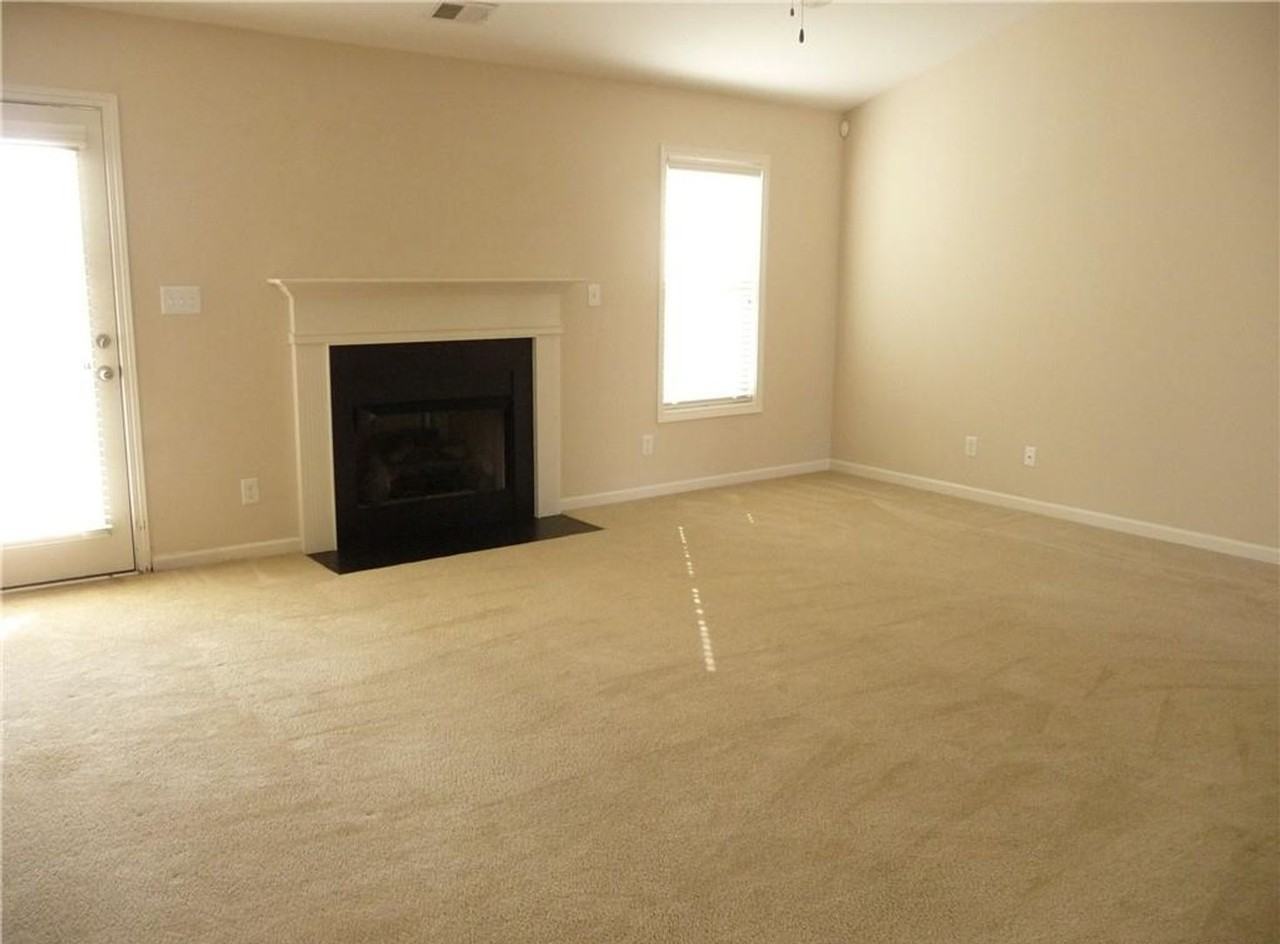 1939 Jenny Rd - Photo 2 of 12