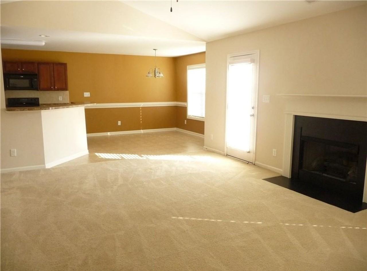1939 Jenny Rd - Photo 3 of 12