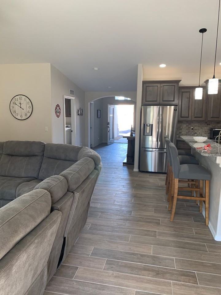 2480 Huntington Dr - Photo 4 of 27