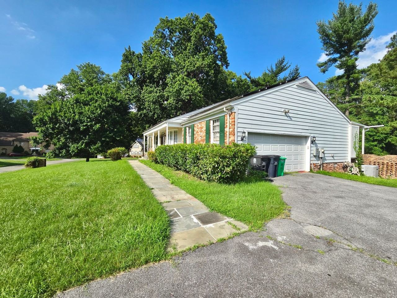 4921 Rees Ln - Photo 2 of 50