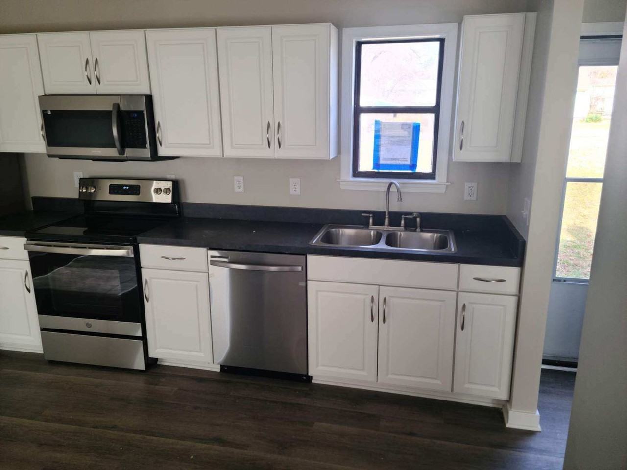 10725 Bethany Ridge Rd - Photo 3 of 8