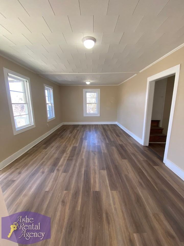 303 Burkett Avenue - Photo 3 of 12