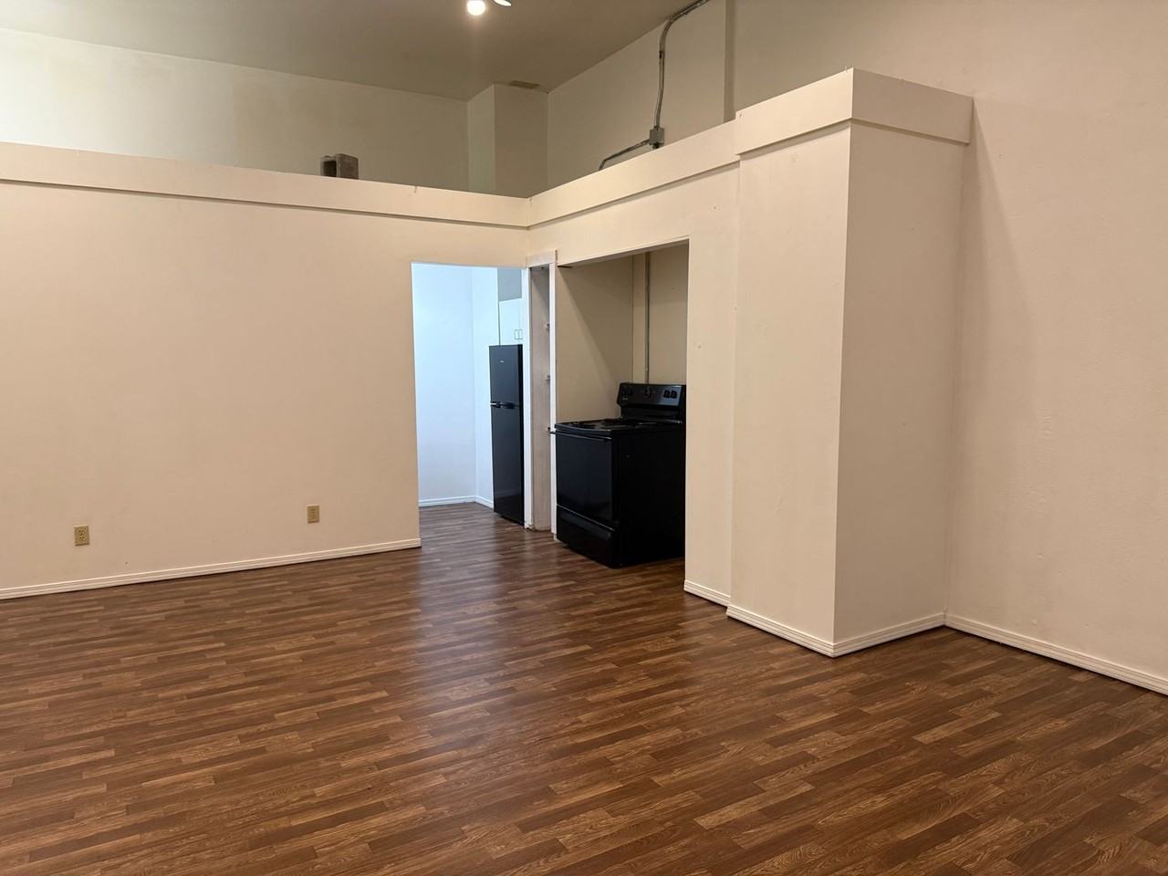313 Park Central E #203 - Photo 3 of 13
