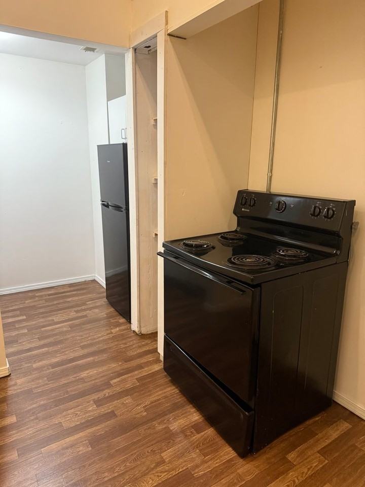 313 Park Central E #203 - Photo 7 of 13
