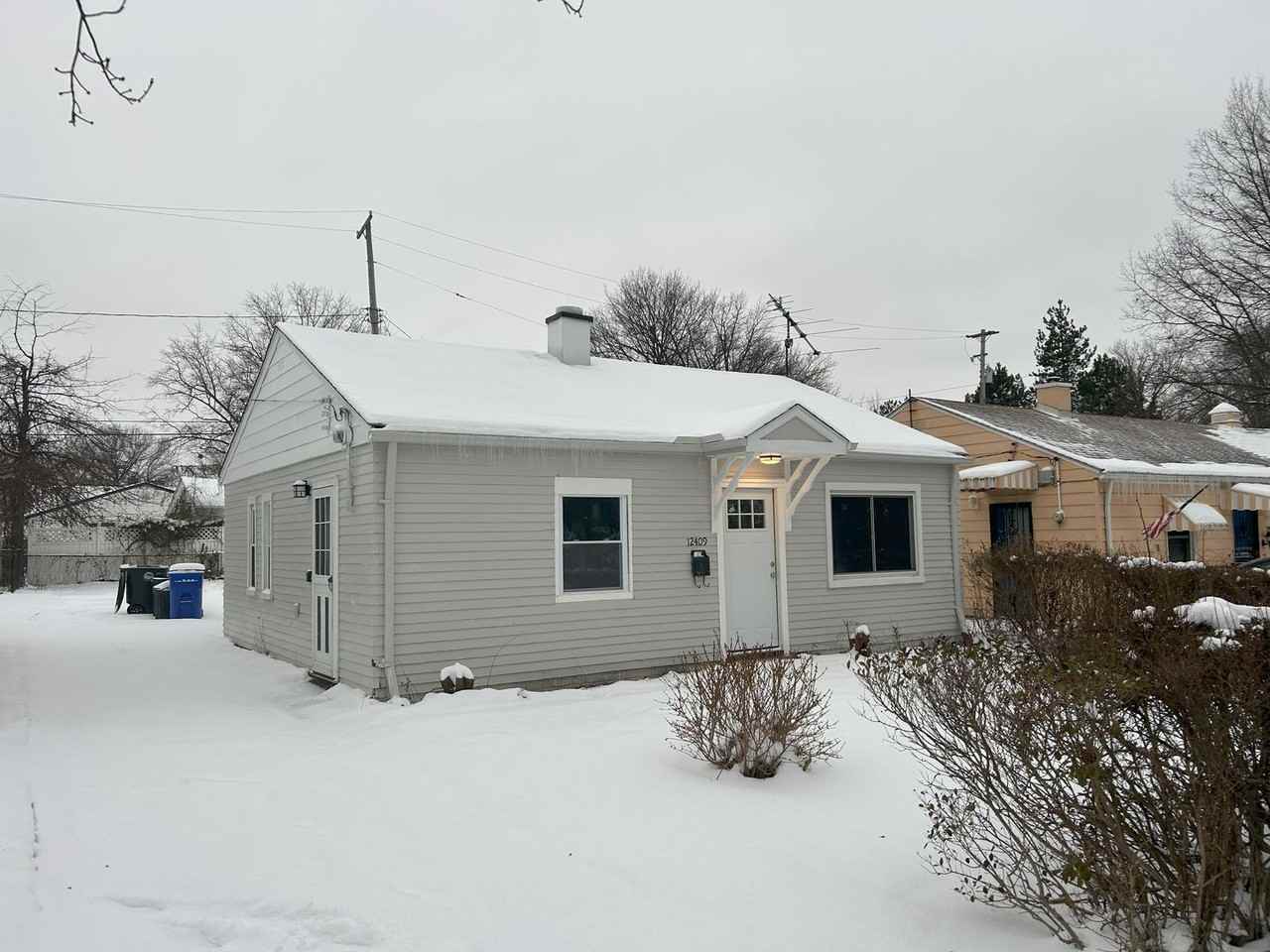 12409 Brookfield Ave - Photo 2 of 49