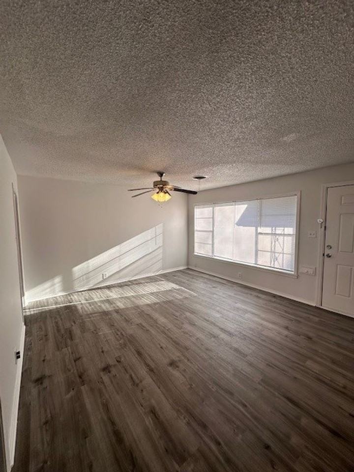 1930 S 14th St - Photo 2 of 18