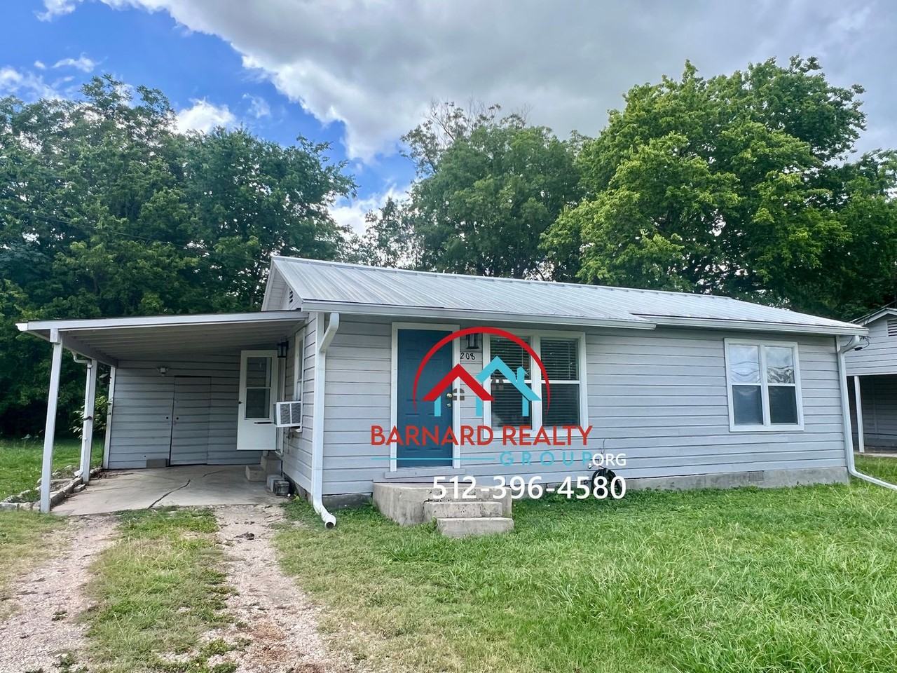 208 Mill St - Photo 2 of 16