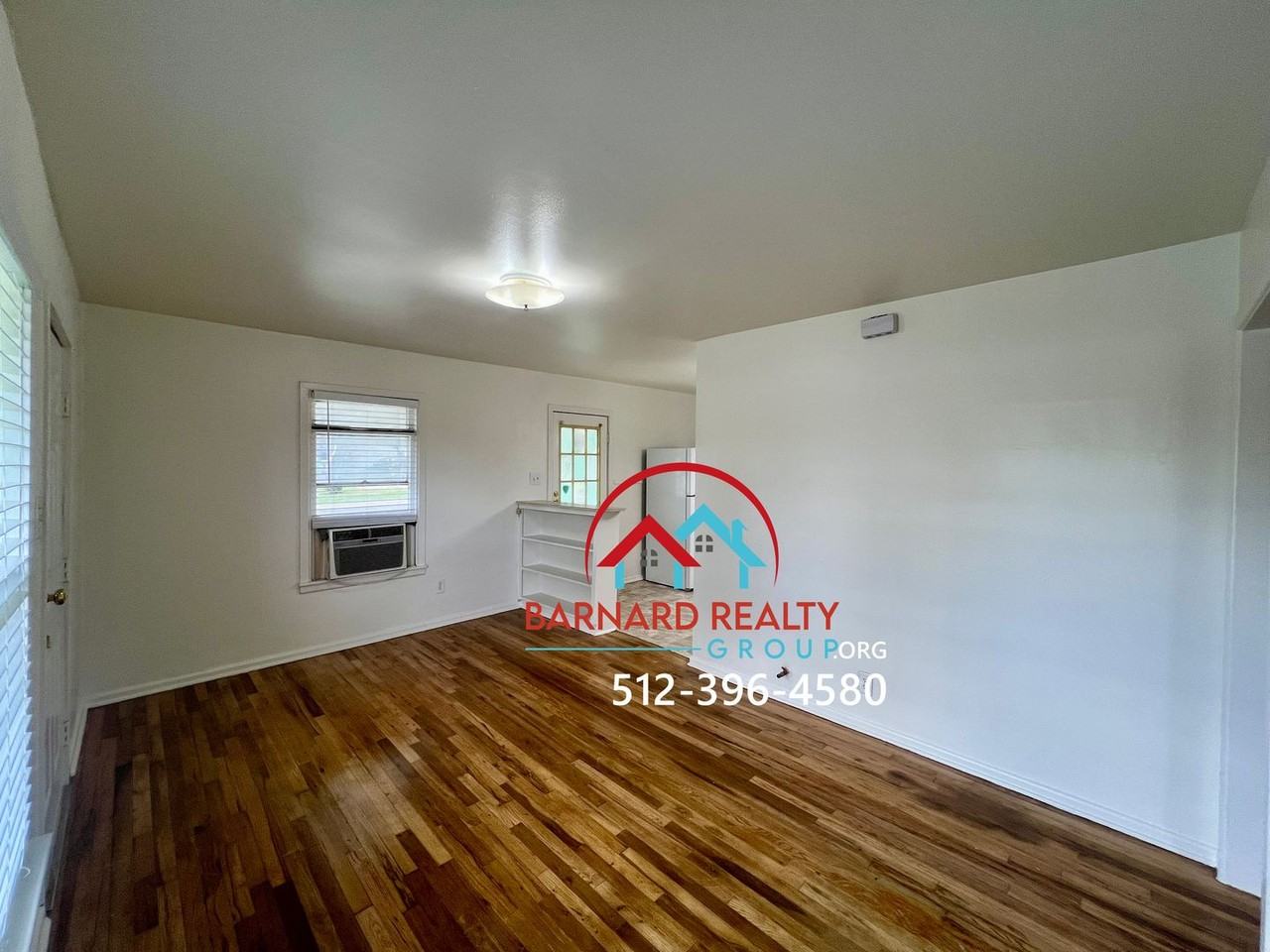 208 Mill St - Photo 3 of 16