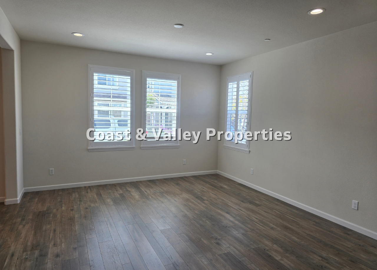 19330 Stonehenge Ln - Photo 3 of 18