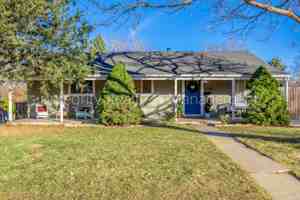 featured image of 3200 S Grape St