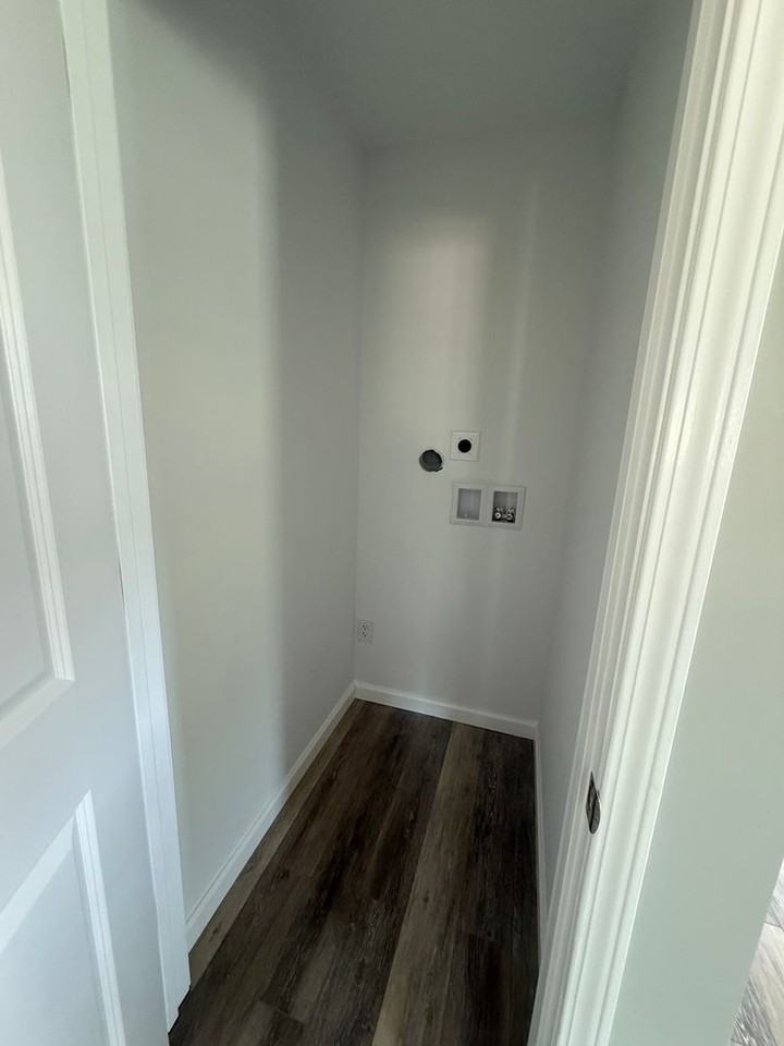 230 New Ave - Photo 2 of 14