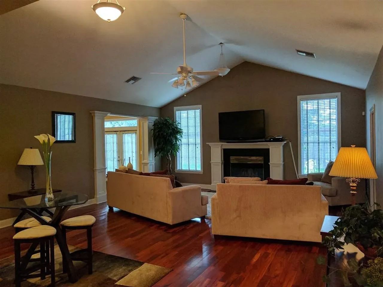 3711 Longchamp Cir - Photo 2 of 22