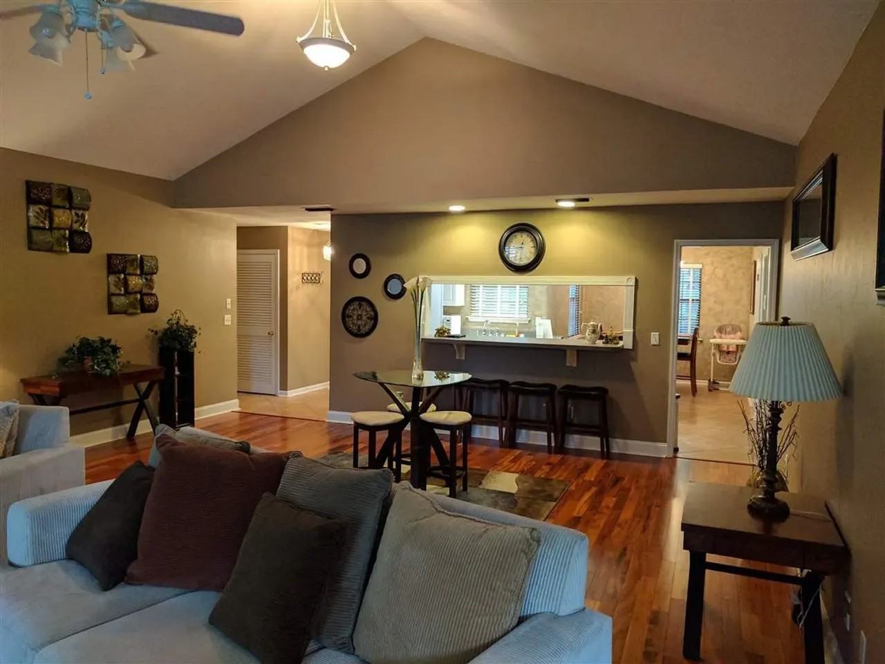 3711 Longchamp Cir - Photo 3 of 22