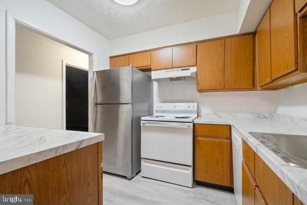 10112SOUTH Campus Way S - Photo 3 of 7