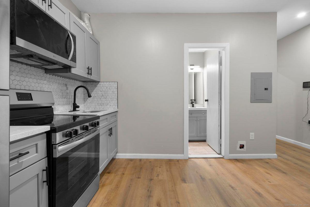 140 Grand St ##3c - Photo 6 of 12
