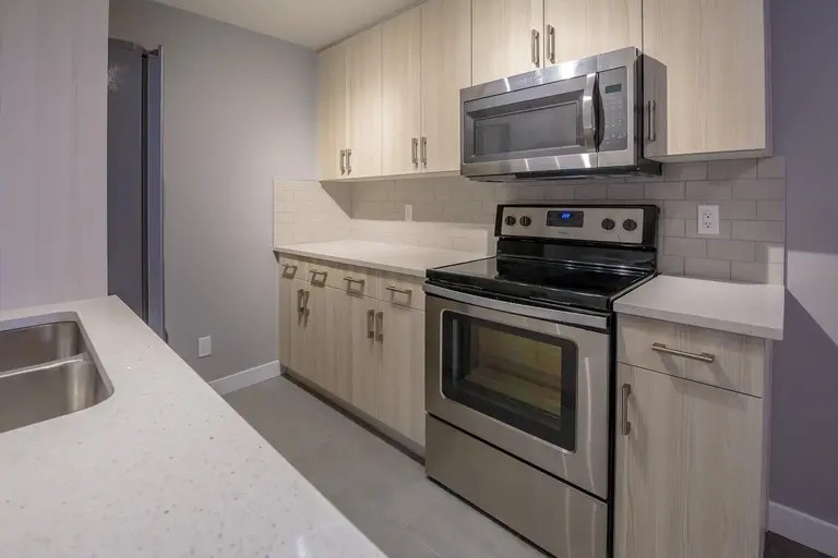 9835 225 St Nw - Photo 3 of 18