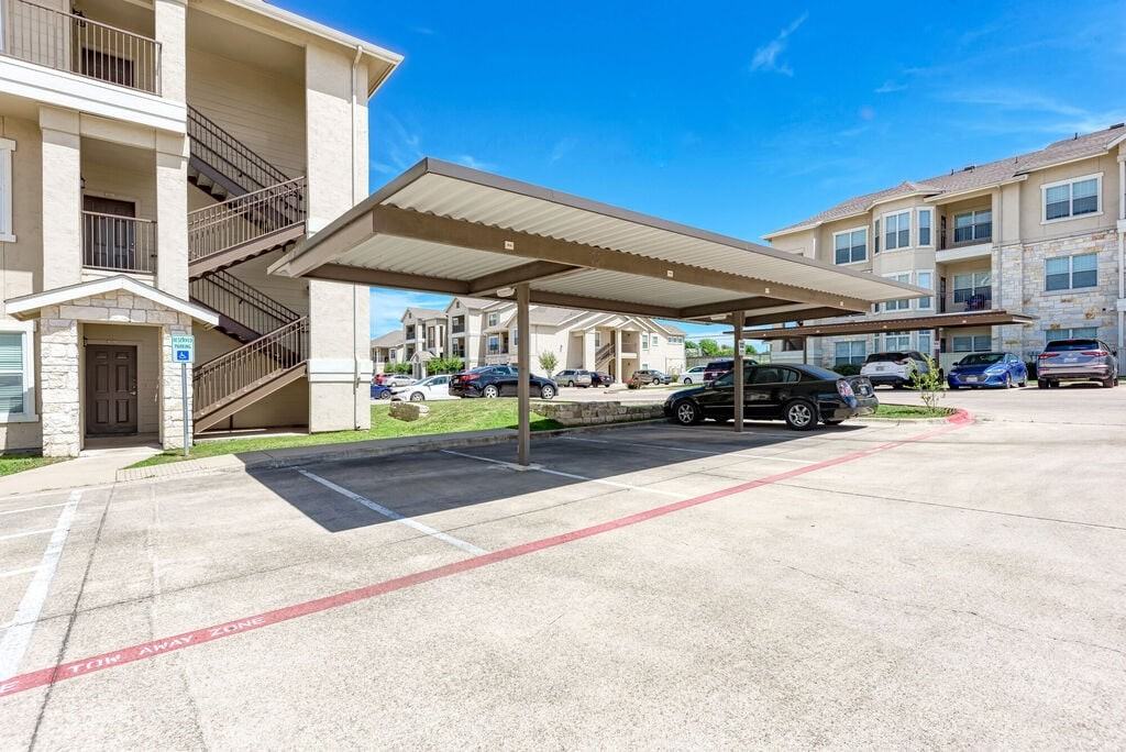 Riverhorse Ranch Apartments II - Photo 6 of 45