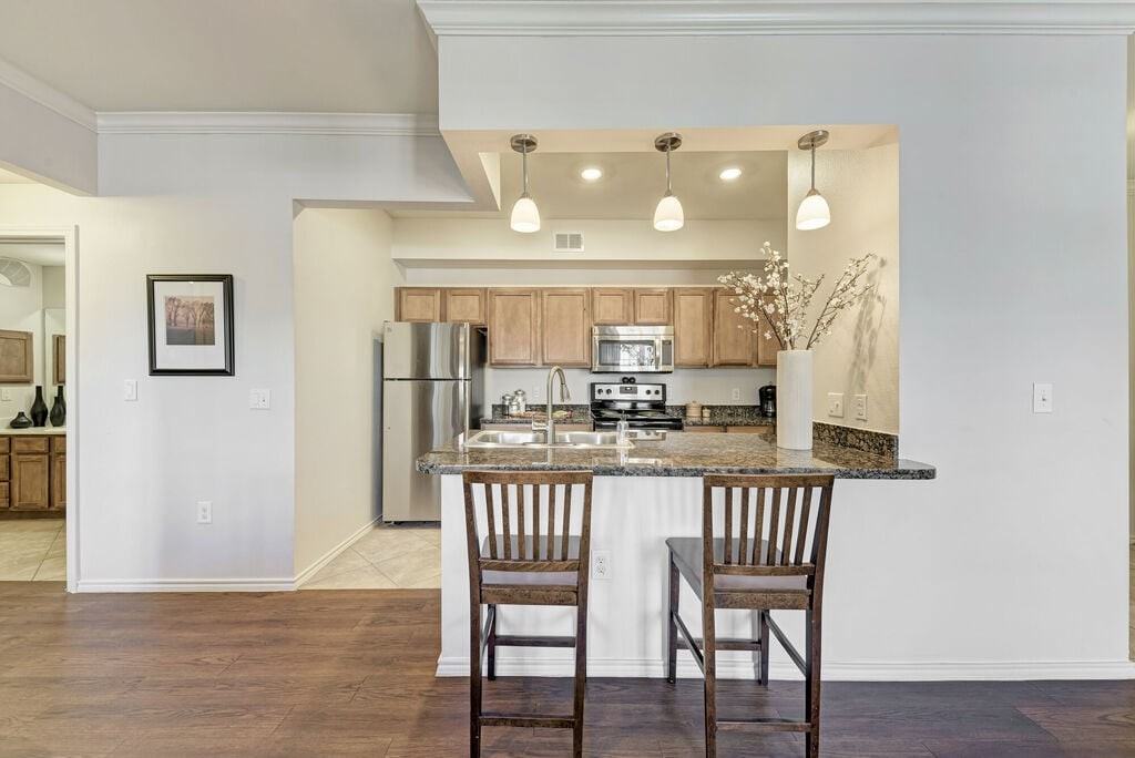 Riverhorse Ranch Apartments II - Photo 3 of 21