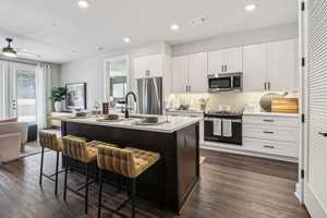 featured image of 3255 Carlisle St