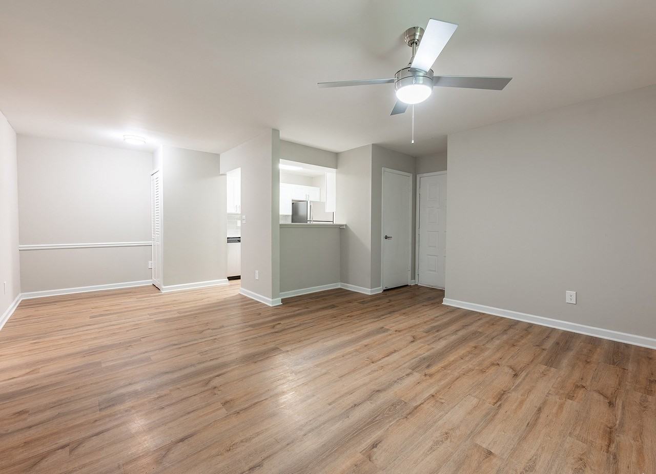 Willow Trail Apartments - Photo 6 of 33