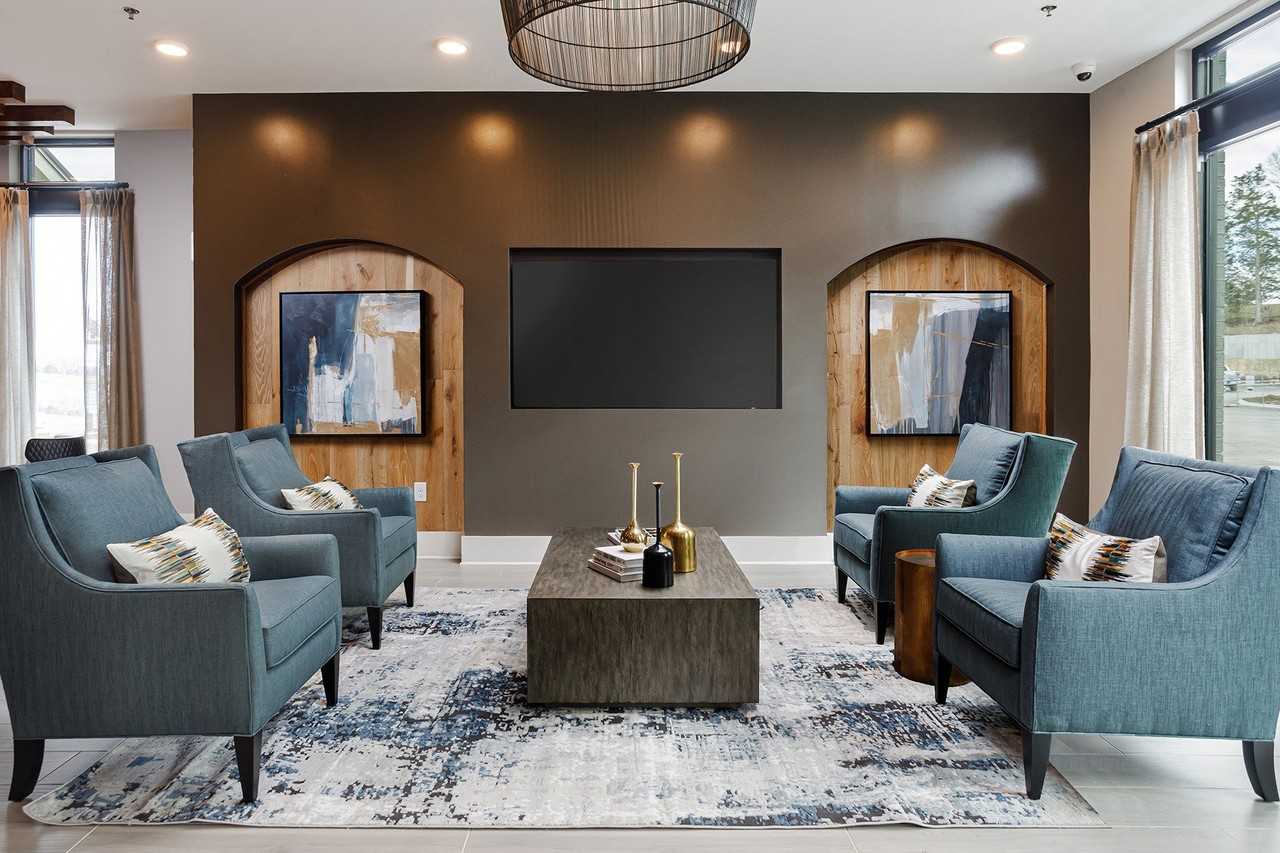 Vintage Stonetrace - Photo 3 of 24