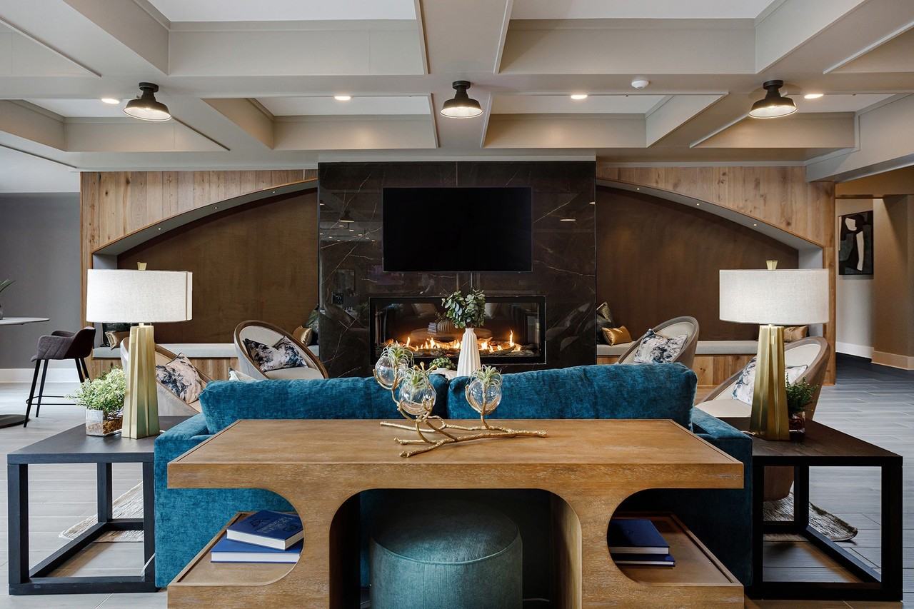 Vintage Stonetrace - Photo 5 of 24