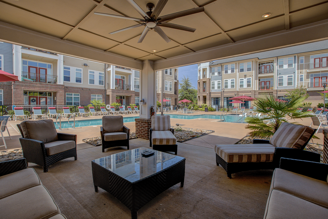 Holly Crest Apartments - Photo 5 of 50