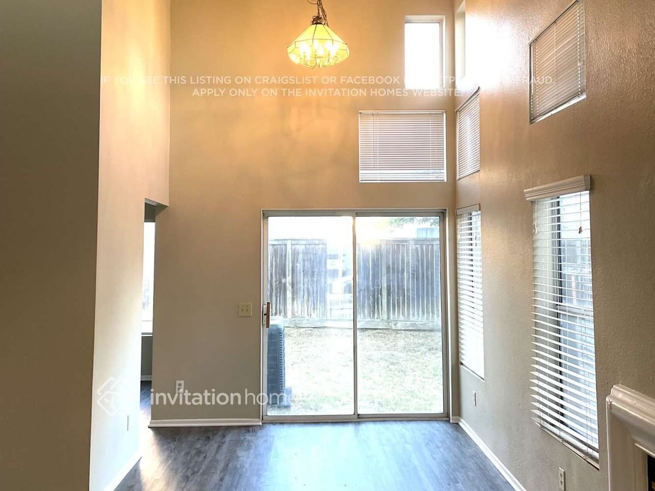 15535 Saldana Ct - Photo 2 of 12