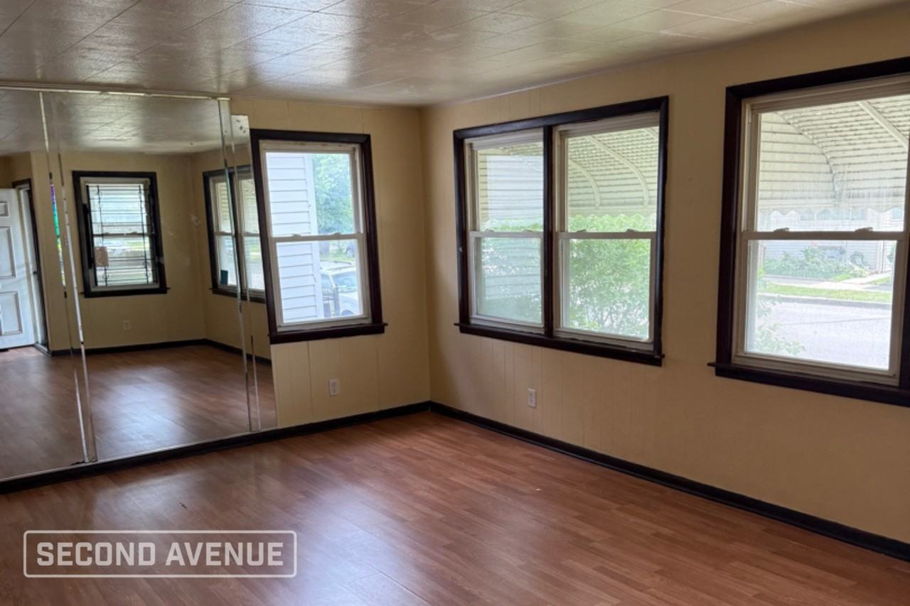 9928 S Wentworth Ave - Photo 2 of 14