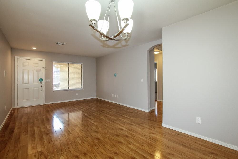 10810 W Alvarado Rd - Photo 3 of 16