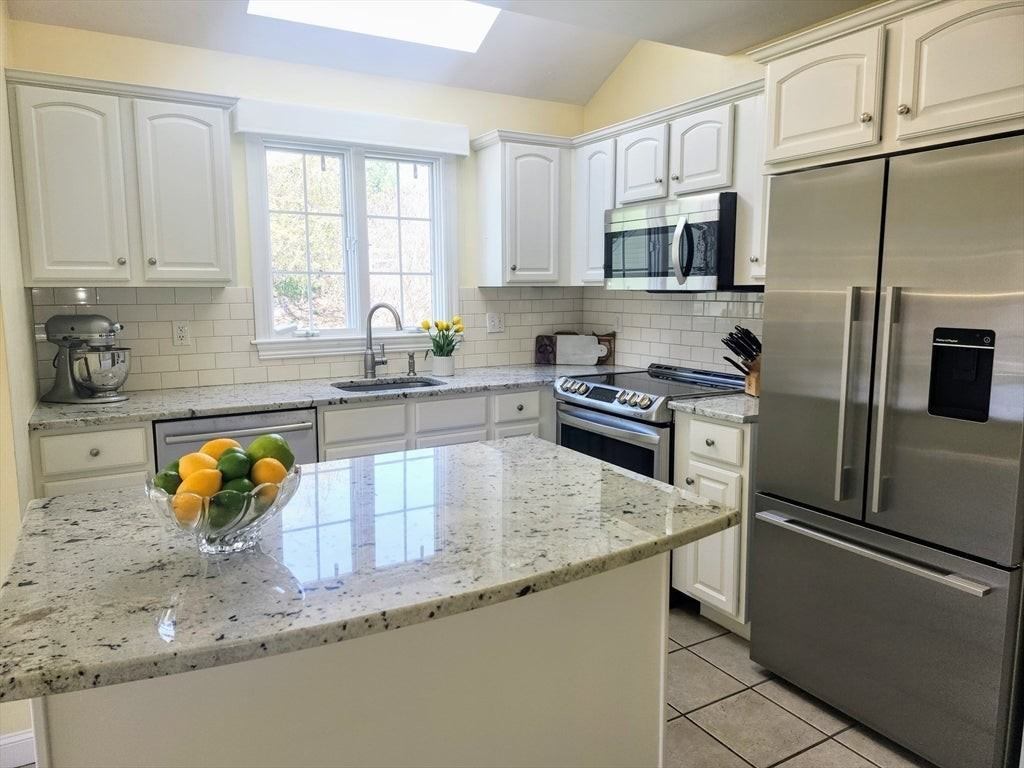 50 Fisher Rd - Photo 4 of 22