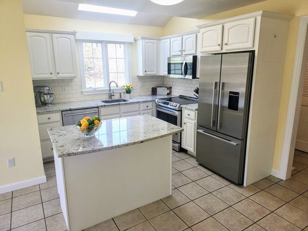 50 Fisher Rd - Photo 5 of 22