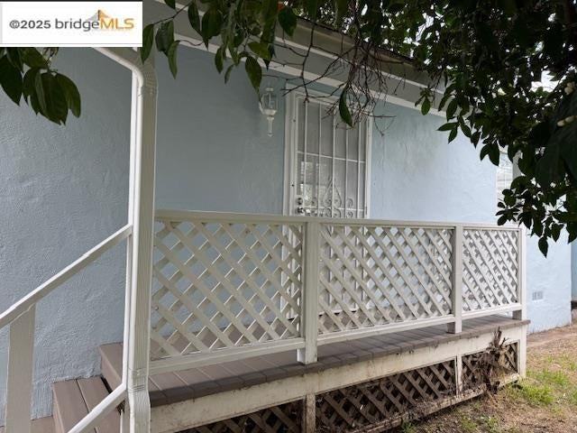 1008 W 5th St - Photo 3 of 12