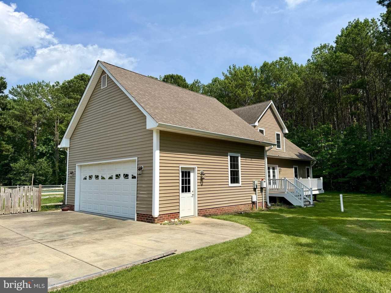 45325 Morgan Point Ln - Photo 2 of 28