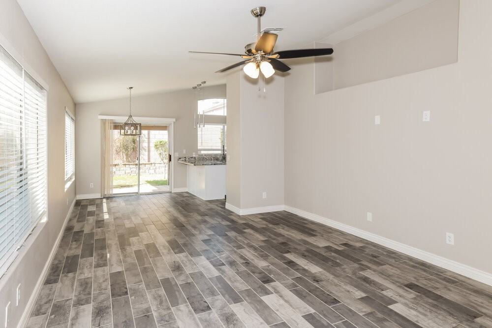 3916 E Morrow Dr - Photo 3 of 16