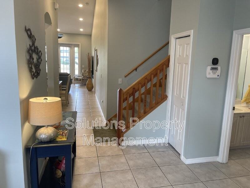 250 Saint Lucie Ln #14 - Photo 4 of 32