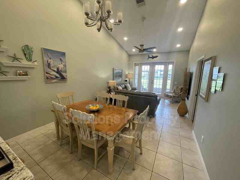 250 Saint Lucie Ln #14 - Photo 5 of 32