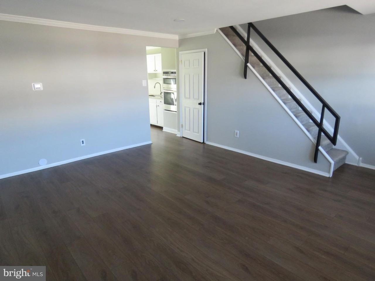 3207 Fairdale Rd - Photo 3 of 17